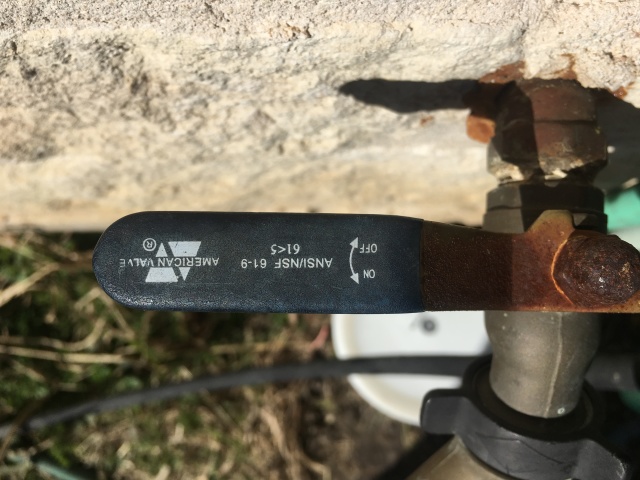 2017/01(January)/Misc/640x480_2017-01-31 13-54-14-9-Faucet-Replacement-backyard.JPG